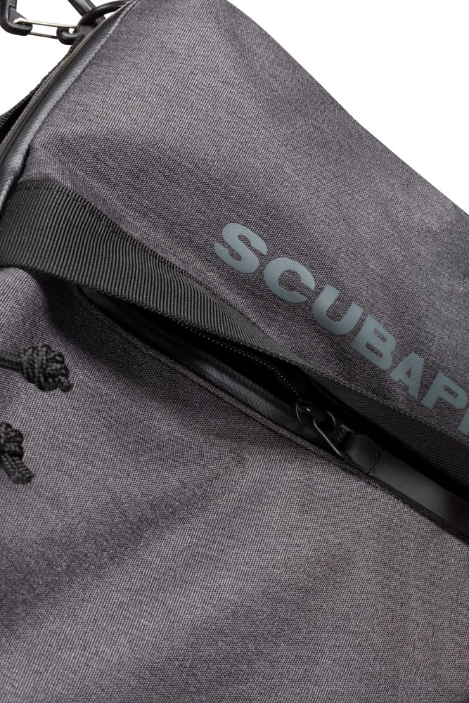 Definition-Reg-10_front-pocket-zip_final Scubapro Definition Reg 10 Atemreglertasche