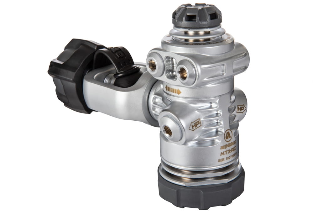 apeks-mtx-rc_1st_stage_yoke_left_web Apeks MTX-RC Fini Atemreglerset